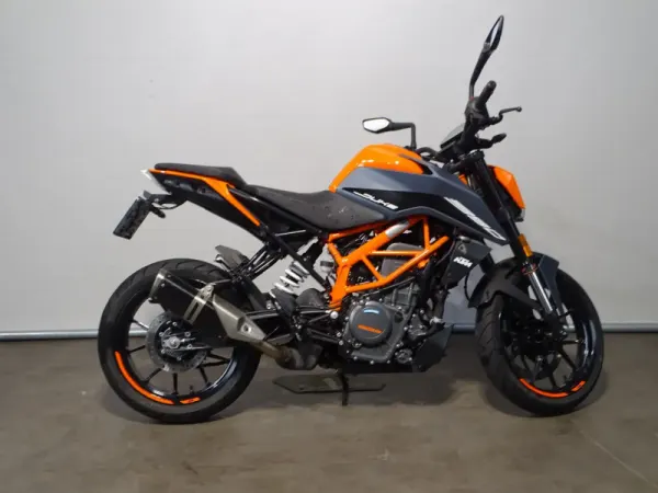 2024 KTM 390 Duke - €4,990 (1/1)
