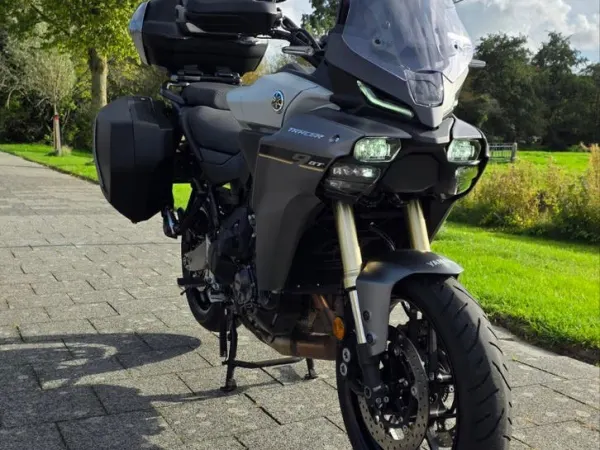 2025 Yamaha Tracer 9 GT Y-AMT – Juli 2025 – 7.870 km – Nieuwstaat - €15,600 · Bidding (1/1)