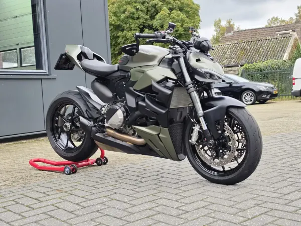 2024 Ducati Streetfighter - € 17.250 (1/1)