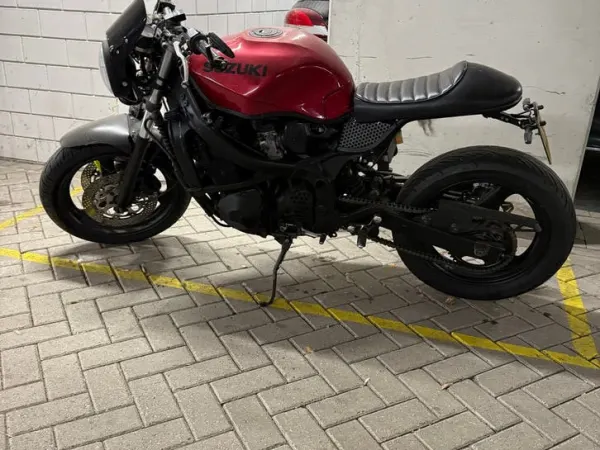 Year unknown Suzuki GSX 600 - €1,000 (1/1)