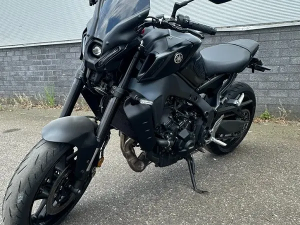2022 Yamaha mt 09-QS-USB-2022-dealeronderhouden - €8,999 (1/1)