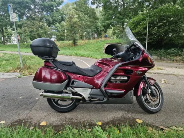 1996 Honda ST 1100 - €1,050 · Bidding (1/1)