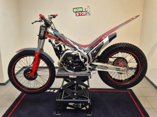 2024 Beta evo 300 Nieuwstaat! - €4,750 (1/1)