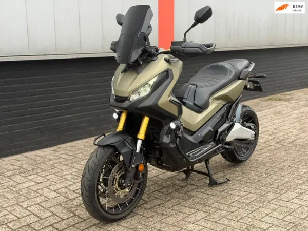 2017 Honda Scooter 750 X-ADV Akra Carbon - €6,950 (1/1)