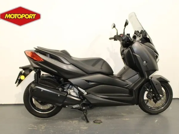 2020 Yamaha Xmax 300 (bj 2020) - €4,999 · Bidding (1/1)