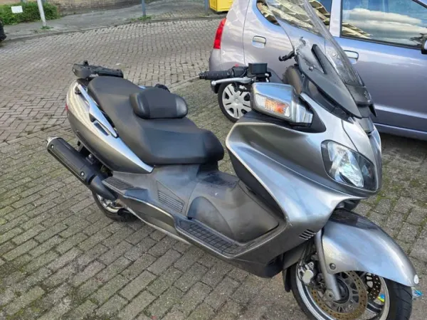 2010 Suzuki Burgman 650 Executive 2010-Volledig Onderhouden - €2,000 · Bidding (1/1)