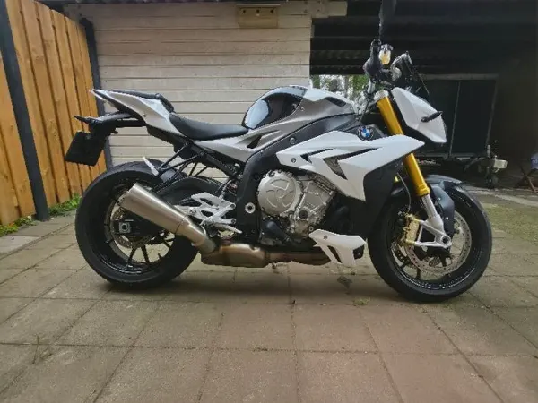 2015 BMW S 1000 R - €10,000 · Bidding (1/1)
