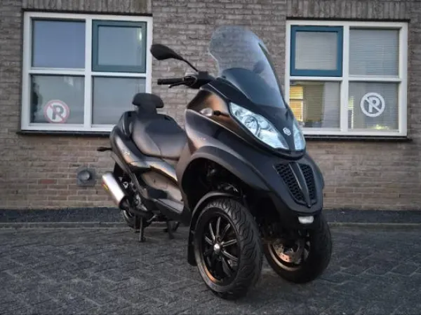 2012 Piaggio MP3 500 - €2,950 · Bidding (1/1)