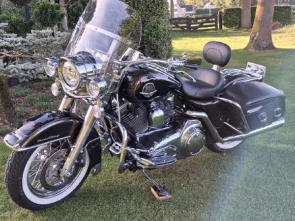 2008 Harley-Davidson FLHRC (road King classic) - €10,500 (1/1)