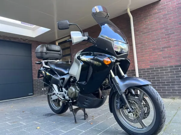 1999 Honda Varadero XL 1000 - €1,950 (1/1)