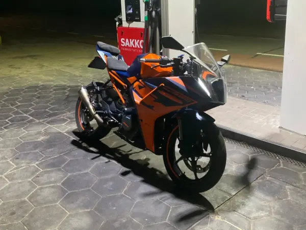 2023 KTM RC 390 - €5,500 · Bidding (1/1)