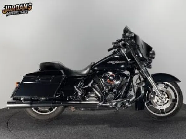 2013 Harley-Davidson Street Glide - € 9.950 · Bieden (1/1)