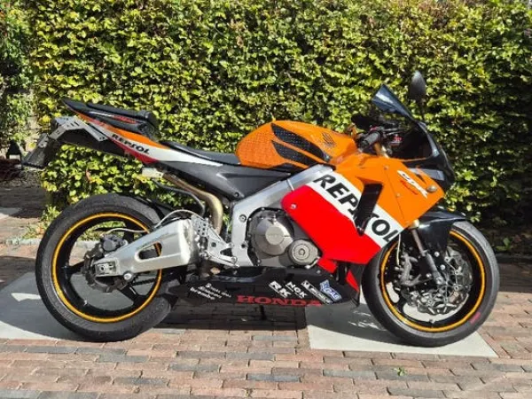 2006 Honda CBR 600 RR - € 6.950 (1/1)
