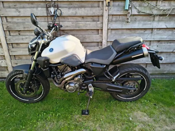 2009 Yamaha MT 03 - €3,000 · Bidding (1/1)