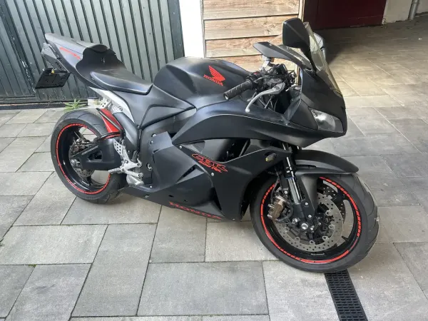 2010 Honda CBR 600 - €5,450 (1/1)