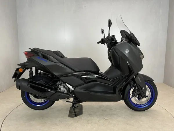 2026 Yamaha X Max 300 ABS (bj 2026) - € 7.490 · Bieden (1/1)