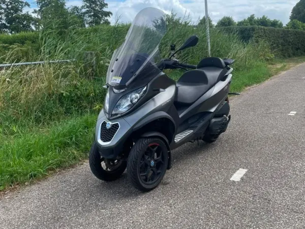 Bouwjaar onbekend Piaggio MP3 500 hpe 2018 27000km Nooit Meer in de file!!! - € 4.250 · Bieden (1/1)