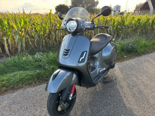 2018 Vespa GTS Super Sport 300 - €2,750 (1/1)