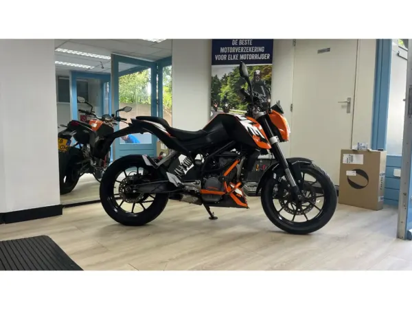2013 KTM 125 Duke - €3,000 · Bidding (1/1)