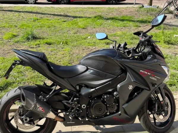 2019 Suzuki GSX S1000F bj2019 km26.500 - €8,250 · Bidding (1/1)