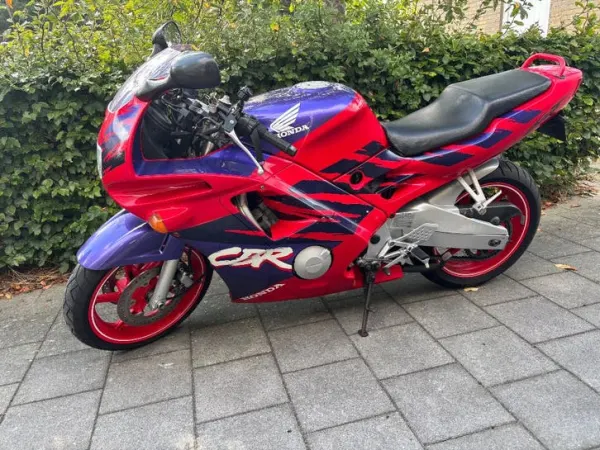 1993 Honda CBR 600 F - € 1.250 · Bieden (1/1)