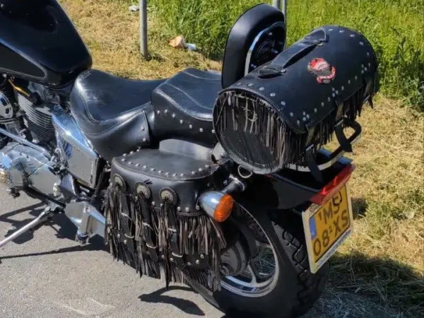 Bouwjaar onbekend Honda VT 1100 - € 3.400 · Bieden (1/1)