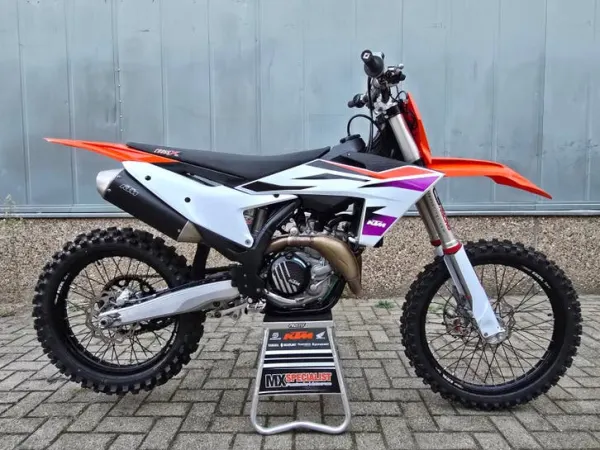 2024 KTM 450 sxf 2024 nieuwstaat! - € 5.250 (1/1)
