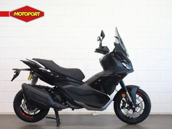 2026 Aprilia SR GT 400 (bj 2026) - €7,900 (1/1)