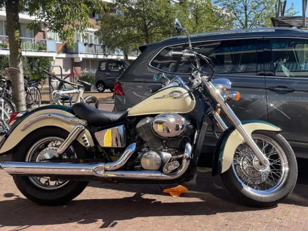 1997 Honda Shadow 750 - €2,499 · Bidding (1/1)
