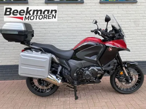 2016 Honda VFR 1200 X DCT Crosstourer (bj 2016) 27695Km - €11,250 (1/1)