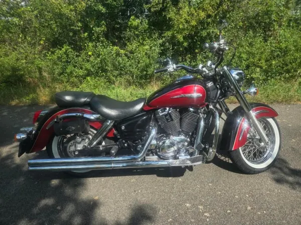 Bouwjaar onbekend Honda VT 1100 - € 4.350 · Bieden (1/1)