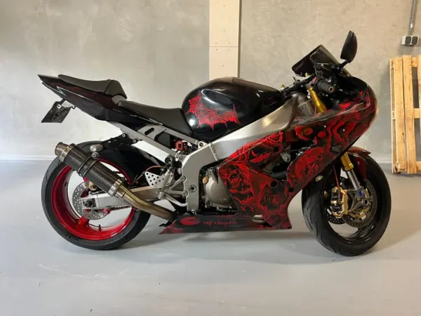 2004 Kawasaki zx6r 636 2004 - € 2.950 (1/1)